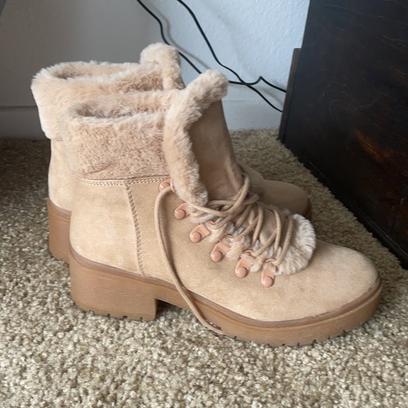 Fuzzy Booties - Picture 4 of 7